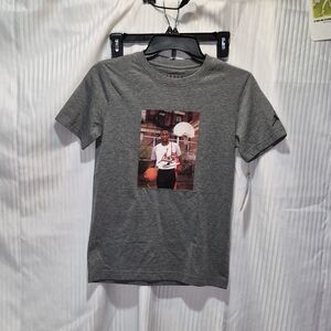 Jordan Boys' Medium Grey Graphic Basketball T-Shirt